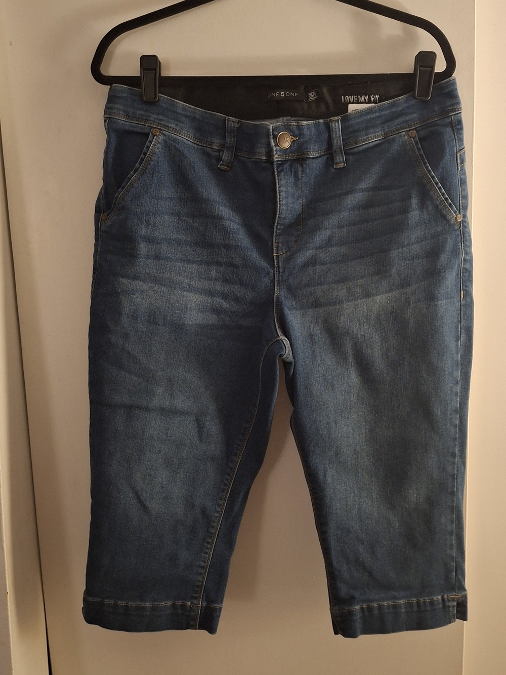 One 5 One Women's Blue Capri Jeans